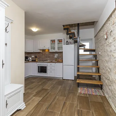 Casa Mia In Butkovici - Haus Fuer 5 Personen Semesterbostad Svetvinčenat